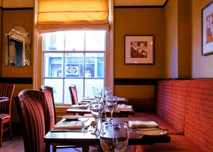 Top Hotels with Spacious Baths in Bath