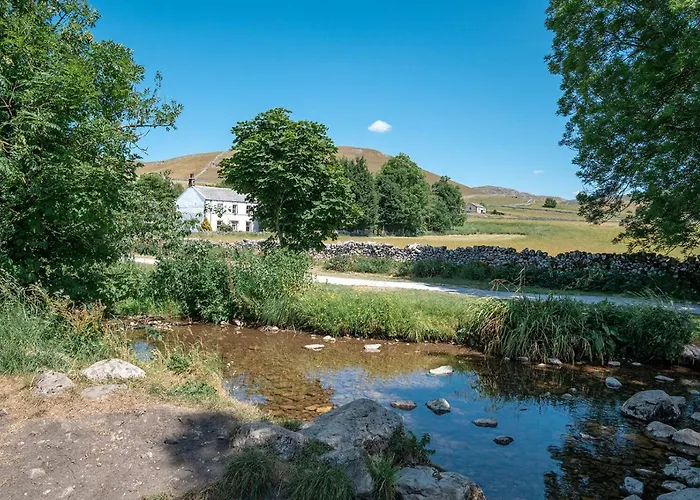 Best Hotels in Malham for Yorkshire Dales Adventure